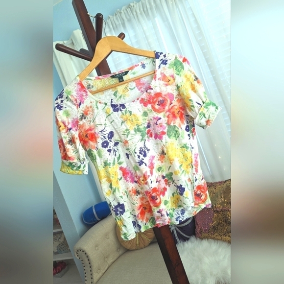 RALPH LAUREN Woman's  floral short sleeve top. Size Small - Picture 1 of 5
